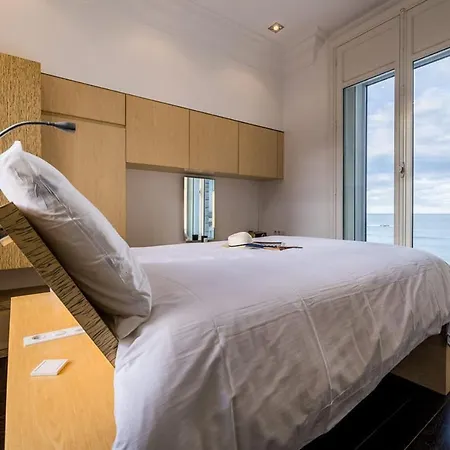 Lighthouse Keyweek Apartman *
